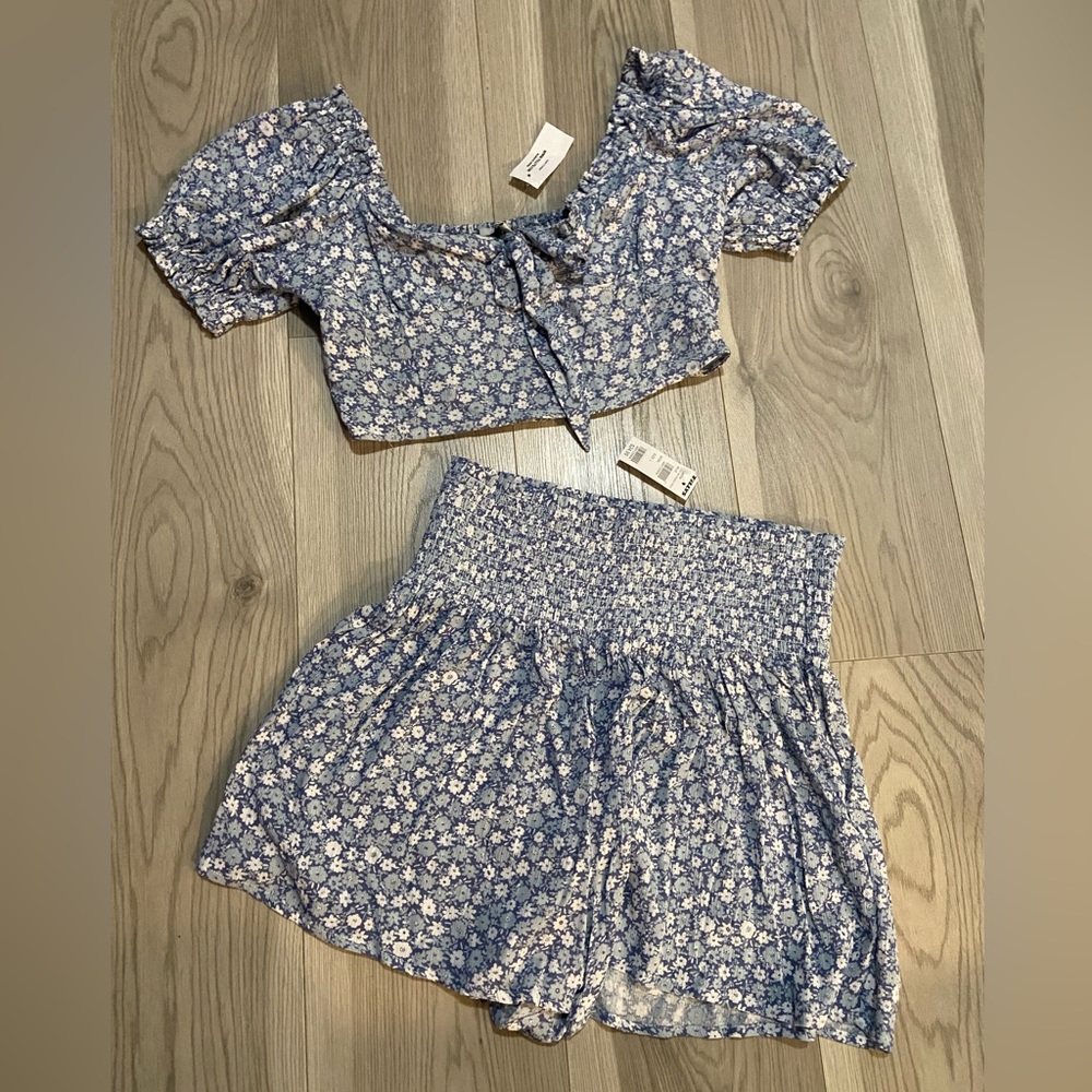 Tilly’s Two Piece Set Size Large NWT